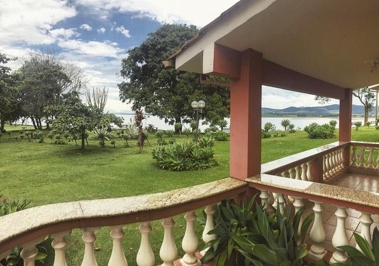 Pousada Pontal Do Lago Carmo do Rio Claro Ngoại thất bức ảnh